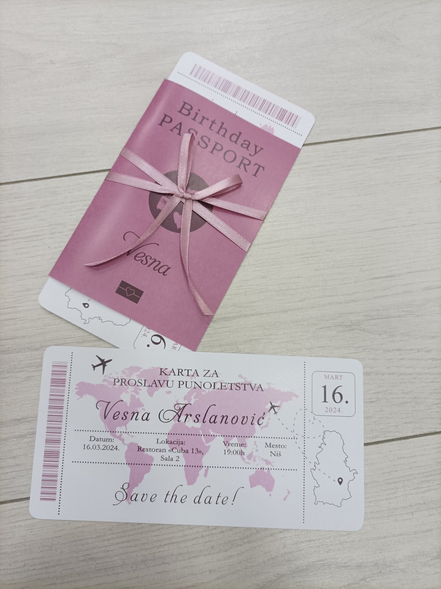 Pasoš pozivnica za punoletstvo